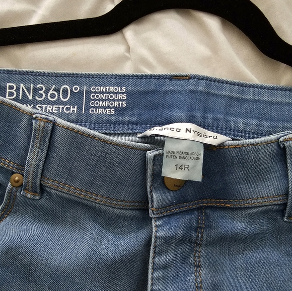 Blue Jeans - Picture 4 of 4